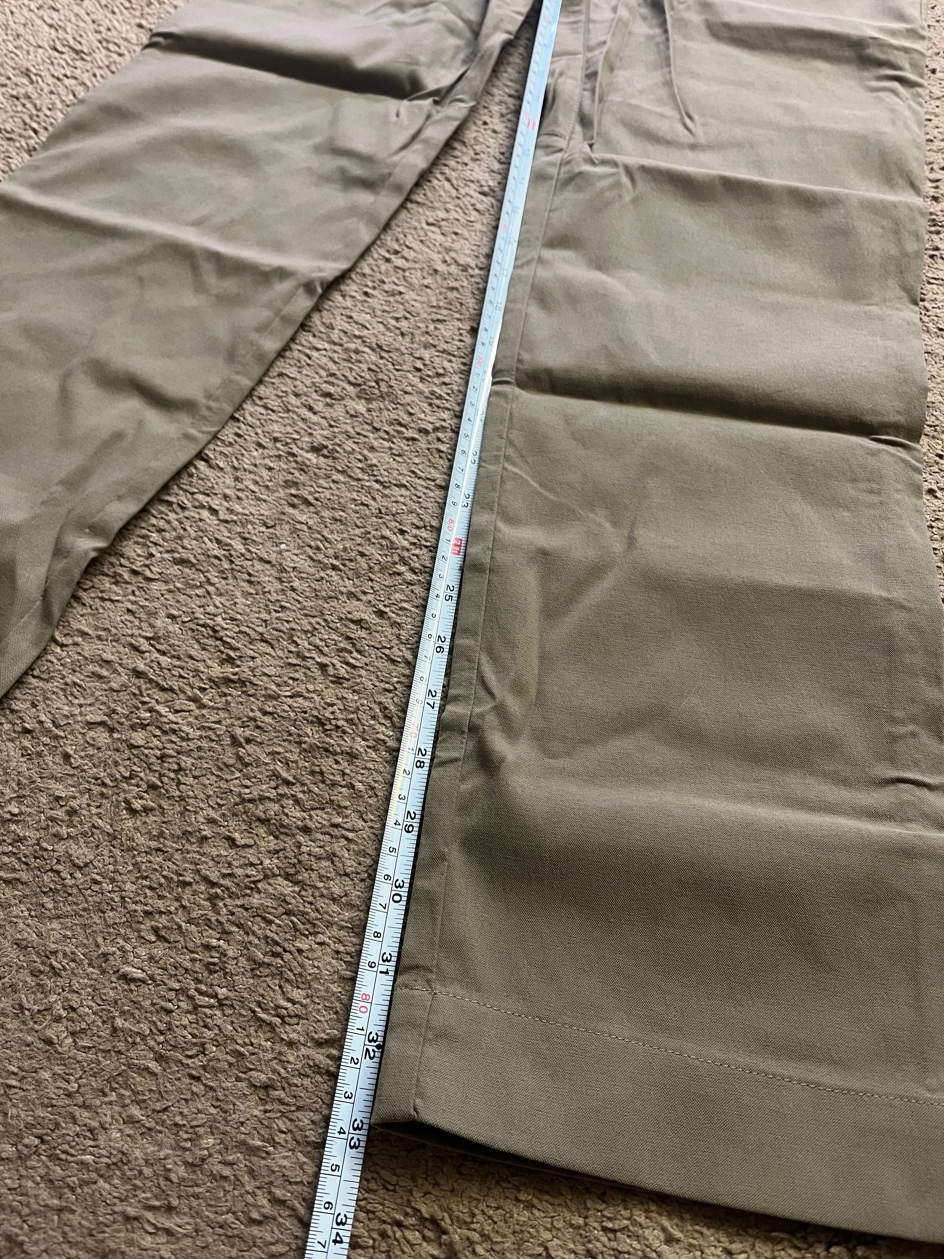Outlier Futureworks - 33 x 32.5 - khaki