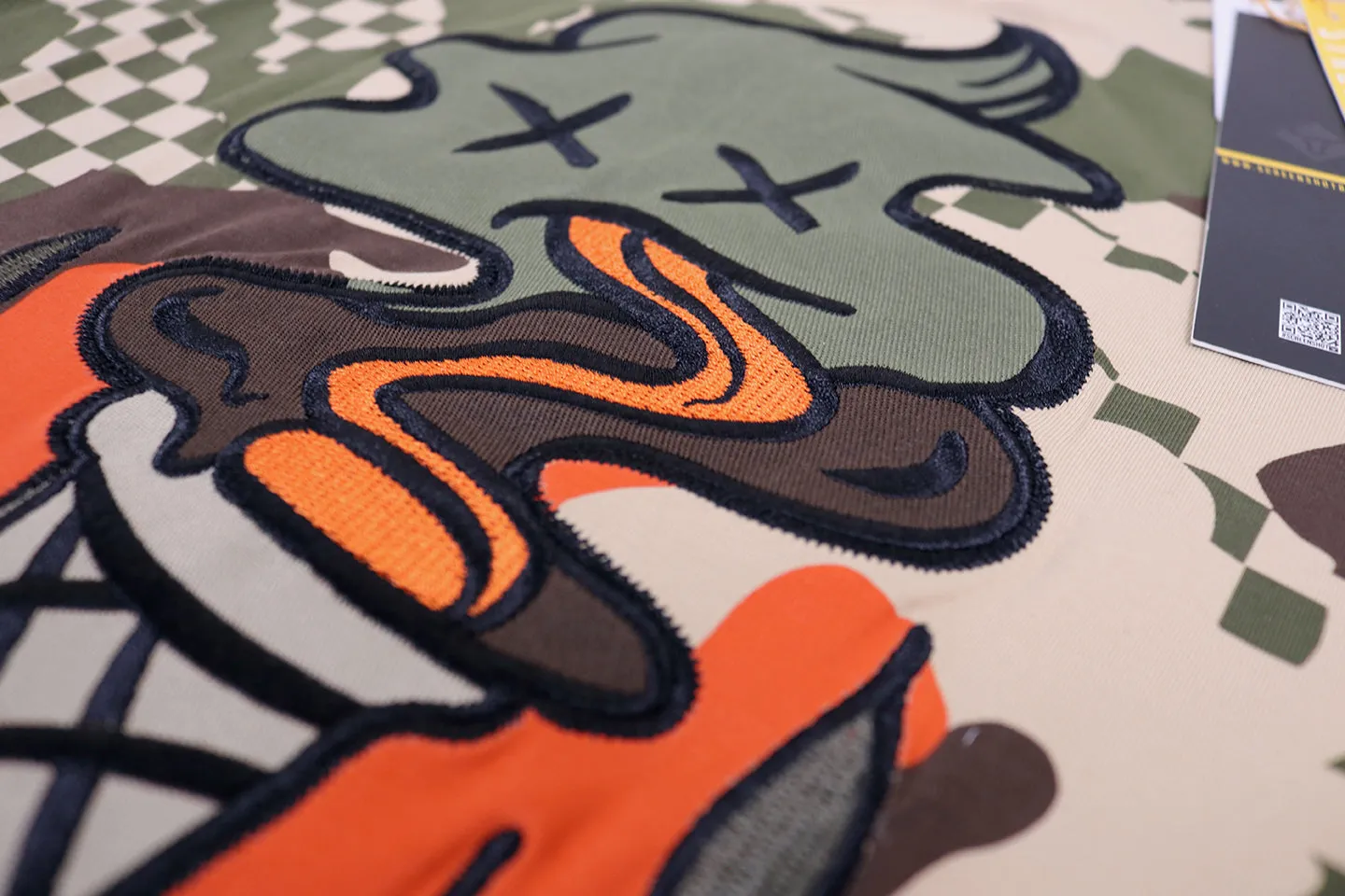 S11376-CHECKER CAMO TRENDY T-SHIRTS (OLIVE)