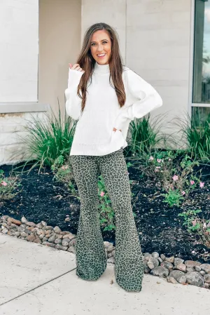 Snowfall Snuggles Sweater in Cream